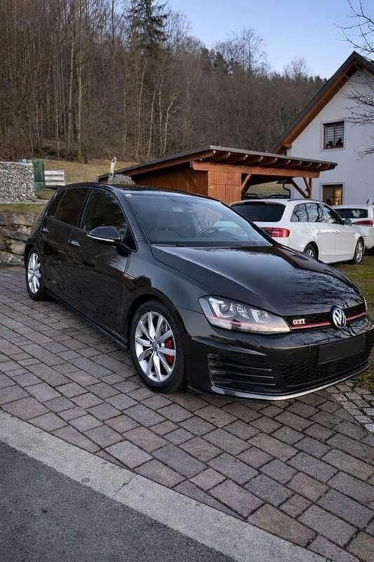Gebraucht VW Golf VII GTI 230 PS (169 kW) 2015 Limousine