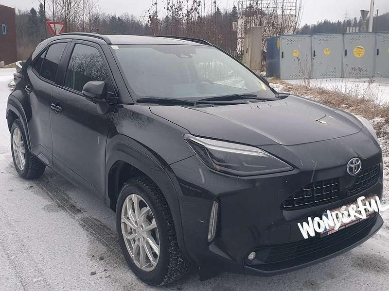 Schwarz Gebraucht 2023 Toyota Yaris Elegant Limousine | € 25.000 (Fairer Preis) - Bild 1/4