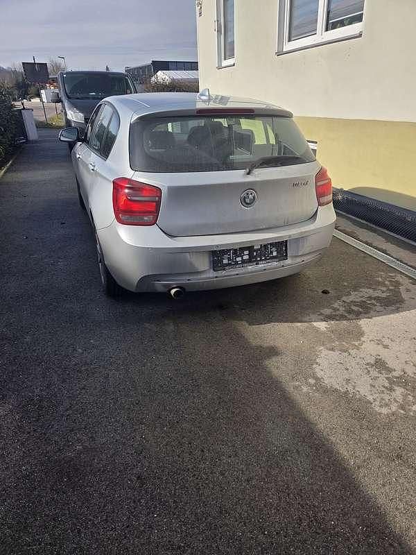 Gebraucht BMW 118 143 PS (105 kW) 2012 Silber Kleinwagen