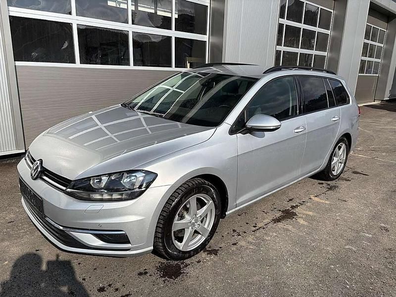Gebraucht VW Golf VII 150 PS (110 kW) 2020 Silber Kombi