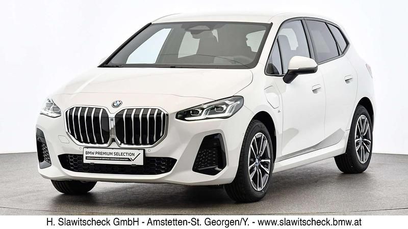 Weiß Gebraucht 2024 BMW 225 Luxury Line Limousine | € 36.900 (Fairer Preis) - Bild 1/4