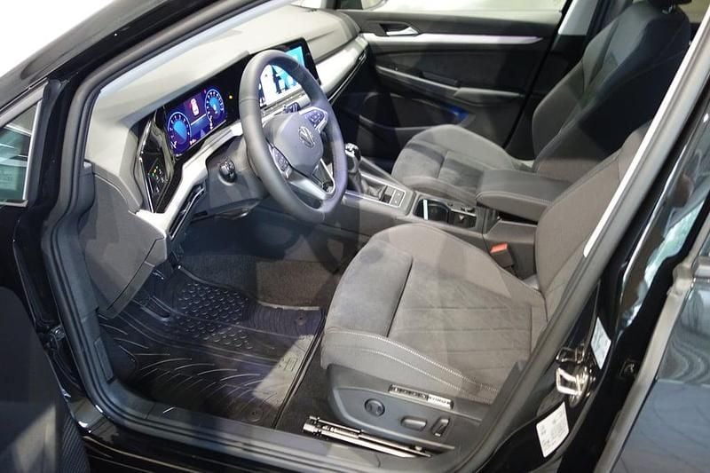 Gebraucht VW Golf VIII 110 PS (80 kW) 2024 Schwarz Kleinwagen