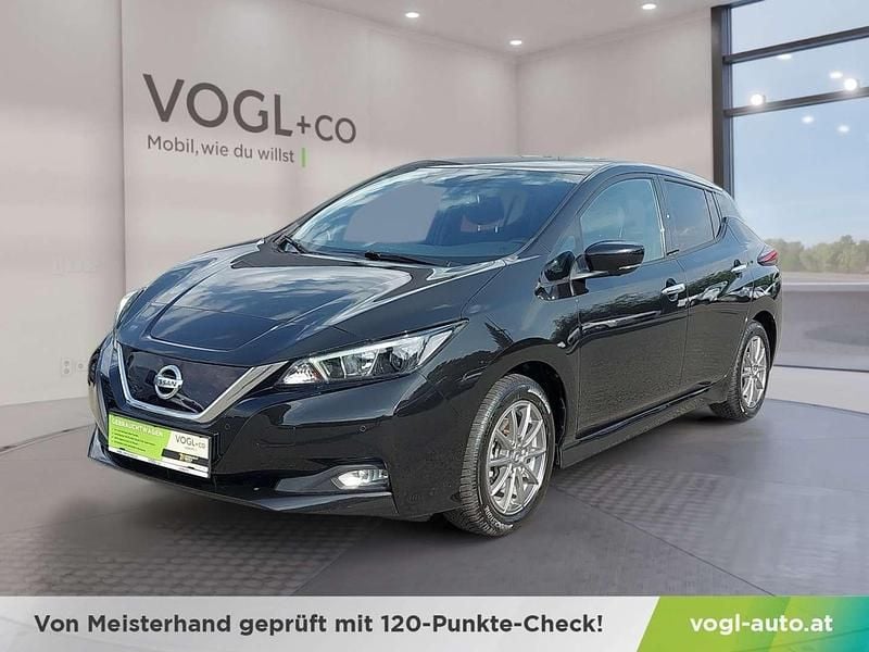 Schwarz Gebraucht 2021 Nissan Leaf N-Connecta Kleinwagen | € 14.430 (Fairer Preis) - Bild 1/4