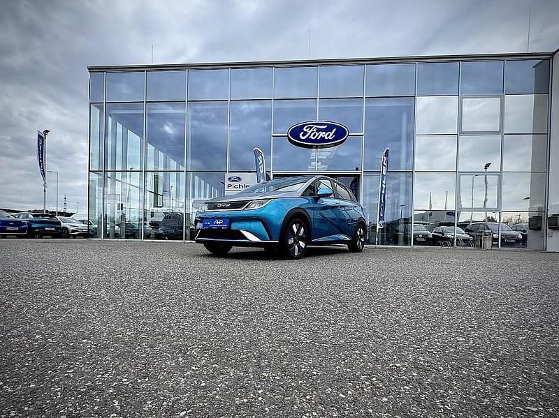 Skiing white+urban grey Neu 2025 BYD Dolphin Design Kleinwagen | € 32.640 (Fairer Preis) - Bild 1/4