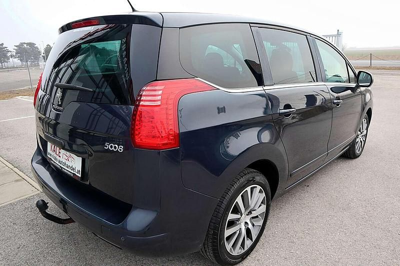 Gebraucht Peugeot 5008 163 PS (119 kW) 2014 Blau Kombi