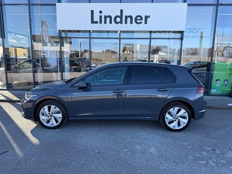 Gebraucht VW Golf VIII 204 PS (150 kW) 2026 Mittelgrau  metallic Limousine