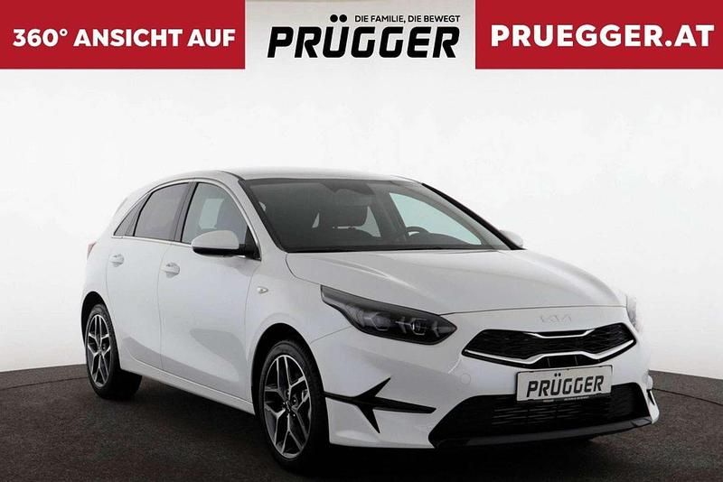 Neu Kia Ceed Silver 99 PS (72 kW) 2025 Weiß Kleinwagen