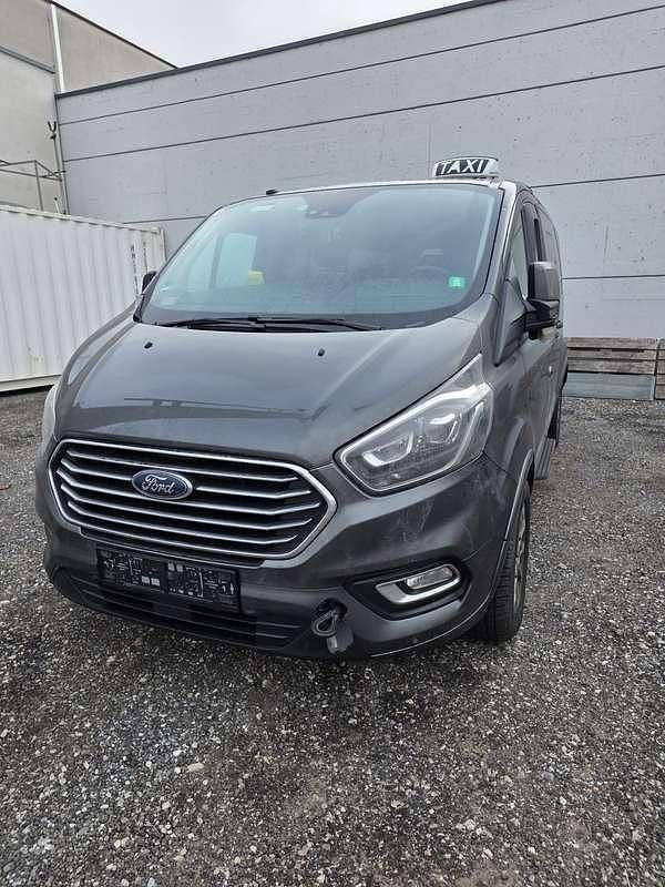 Gebraucht 2019 Ford Tourneo Titanium Van / Kleinbus | € 12.500 - Bild 1/4