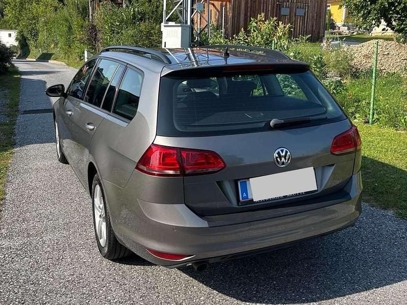 Gebraucht VW Golf VII Comfortline 110 PS (80 kW) 2016 Grau Kombi