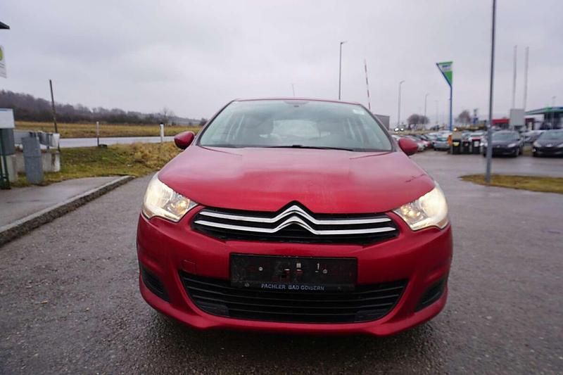 Rot Gebraucht 2014 Citroën C4 Attraction Limousine | € 3.190 (Superpreis) - Bild 1/4