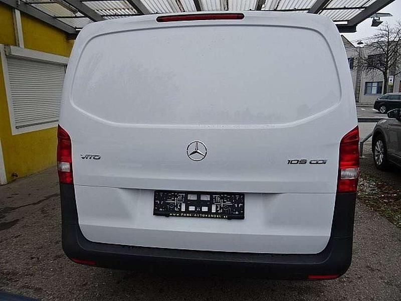 Gebraucht Mercedes Vito 88 PS (64 kW) 2017 Weiß Van