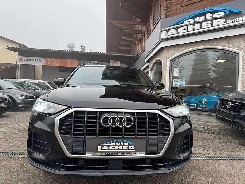 Gebraucht Audi Q3 Basis 150 PS (110 kW) 2020 Schwarz SUV