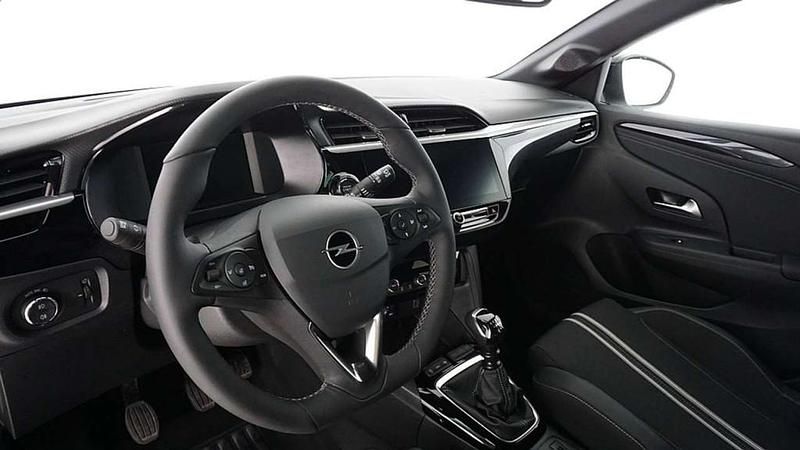 Gebraucht Opel Corsa 101 PS (74 kW) 2024 Silber Limousine