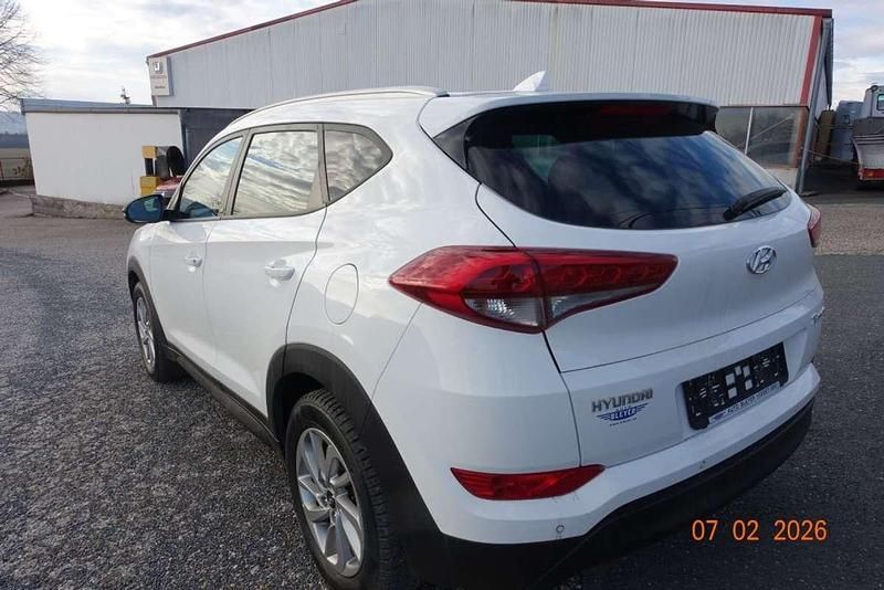 Gebraucht Hyundai Tucson GO! 116 PS (85 kW) 2019 Weiß SUV