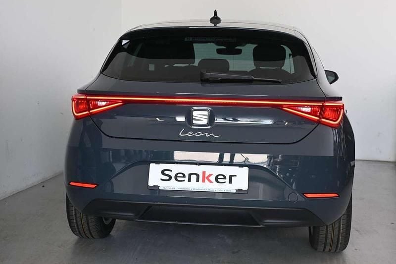 Gebraucht Seat Leon Style 116 PS (85 kW) 2025 Dunkelblau  normal Limousine