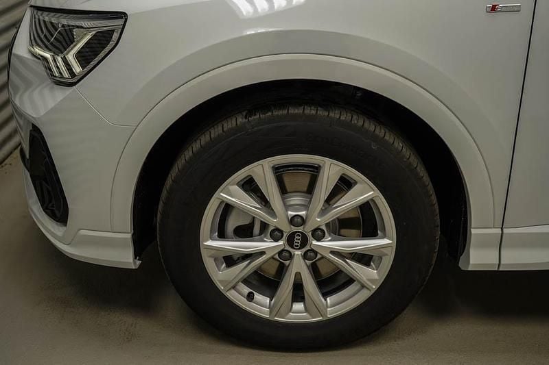 Neu Audi Q3 S-Line 190 PS (139 kW) 2026 SUV