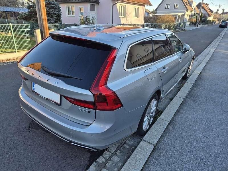 Gebraucht Volvo V90 Inscription 235 PS (172 kW) 2016 Silber Kombi