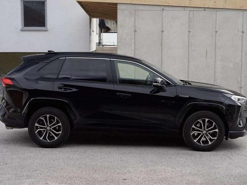 Gebraucht Toyota RAV4 Edition 178 PS (130 kW) 2021 Schwarz SUV