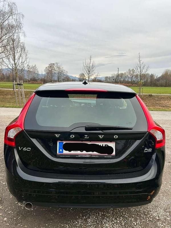Gebraucht Volvo V60 120 PS (88 kW) 2017 Kombi