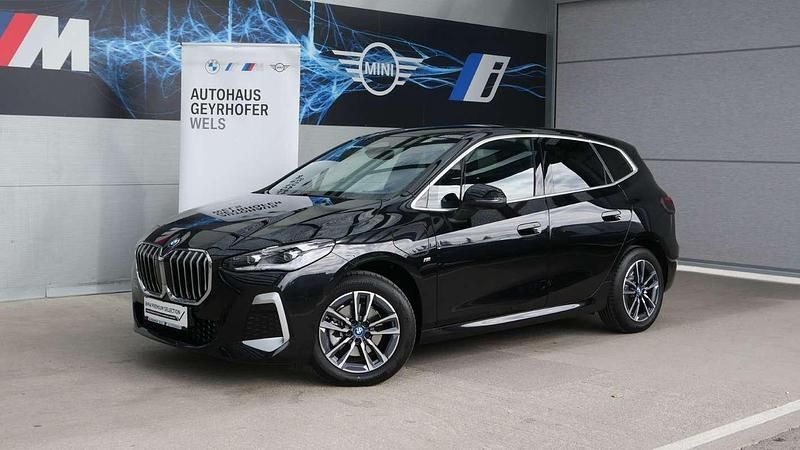 Schwarz Gebraucht 2024 BMW 225 M Sport Kombi | € 38.980 (Superpreis) - Bild 1/4