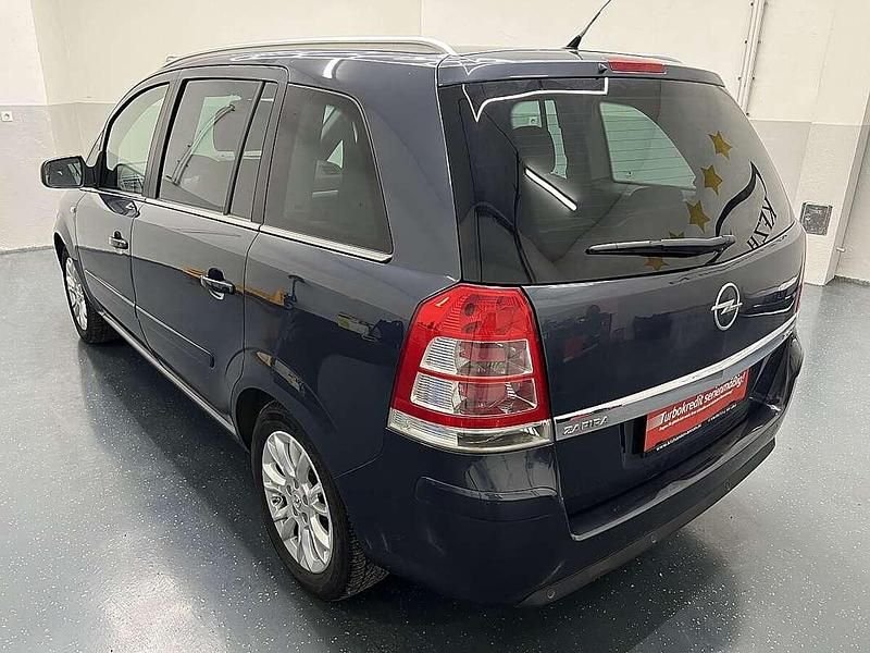 Gebraucht Opel Zafira Edition 110 PS (80 kW) 2010 Blau Van / Kleinbus
