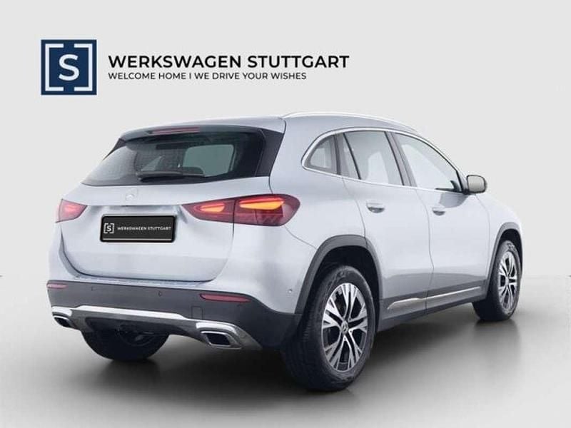 Gebraucht Mercedes GLA200 Progressive 163 PS (119 kW) 2024 Silber SUV