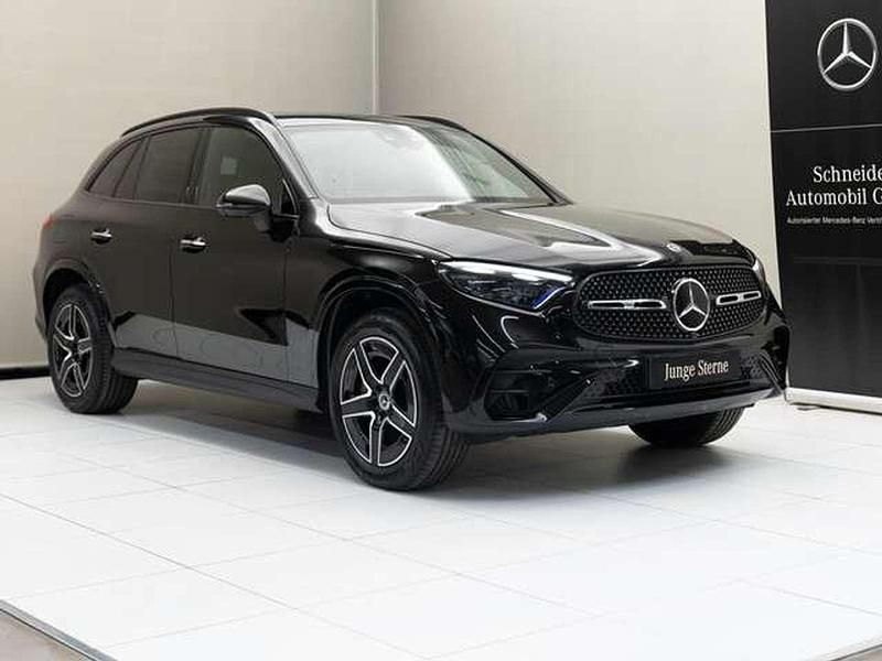 Schwarz Gebraucht 2023 Mercedes GLC300e Night SUV | € 65.900 (Fairer Preis) - Bild 1/3