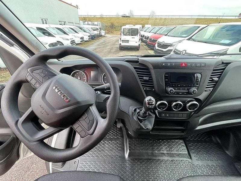 Gebraucht Iveco Daily 156 PS (114 kW) 2024 Weiß Van
