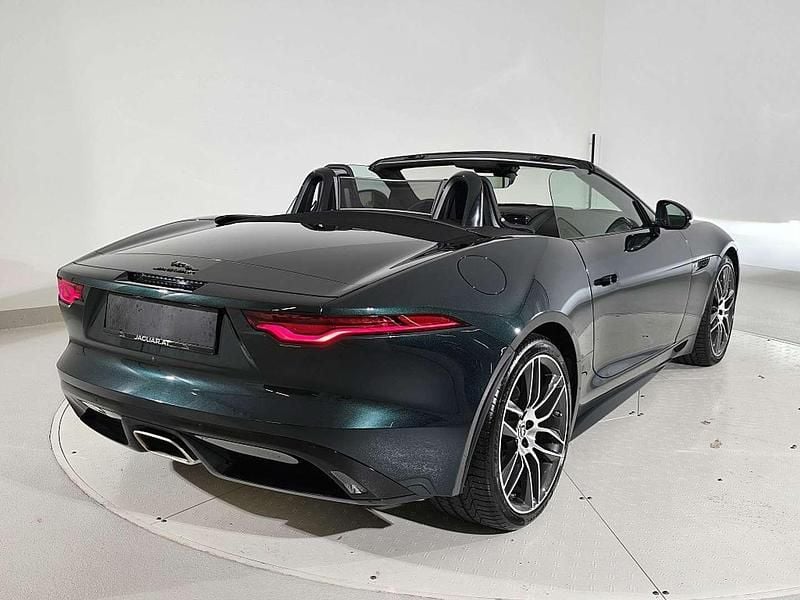 Gebraucht Jaguar F-Type R-Dynamic 300 PS (220 kW) 2024 British racing green Cabrio