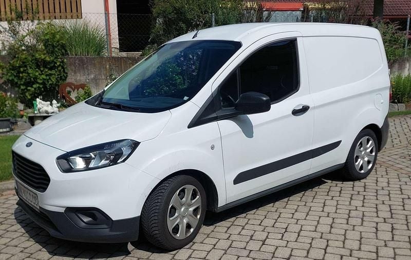 Gebraucht Ford Courier Trend 99 PS (72 kW) 2023 Weiß Van / Kleinbus