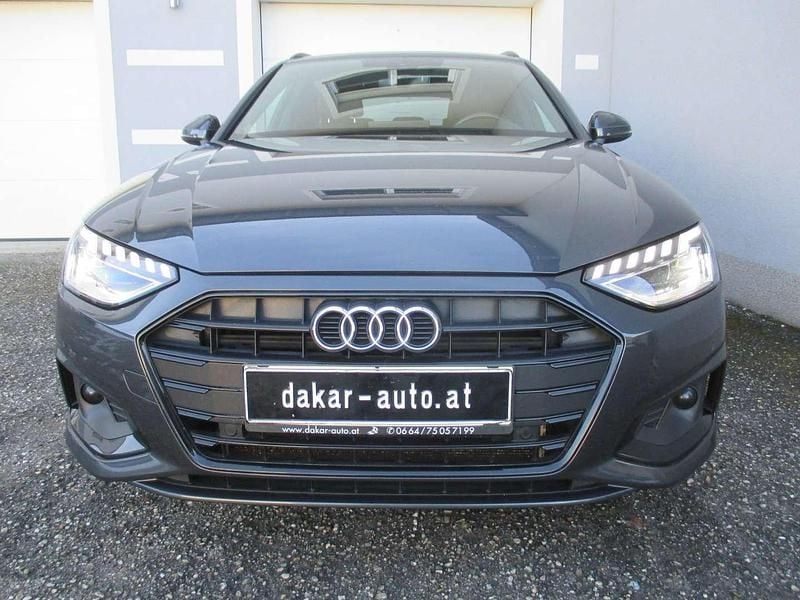 Gebraucht Audi A4 Advanced 163 PS (119 kW) 2022 Grau Kombi
