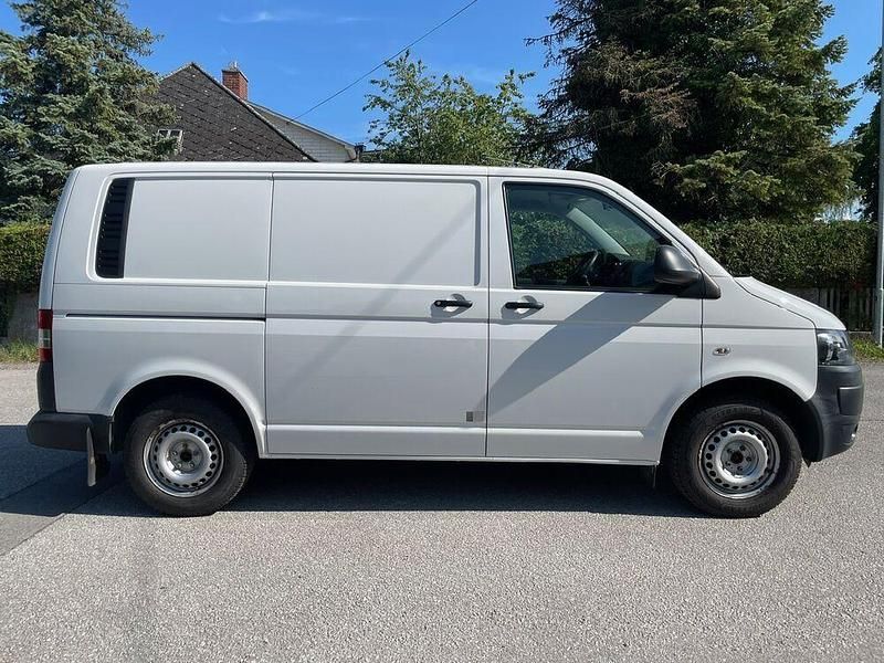 Gebraucht VW T5 140 PS (102 kW) 2015 Van