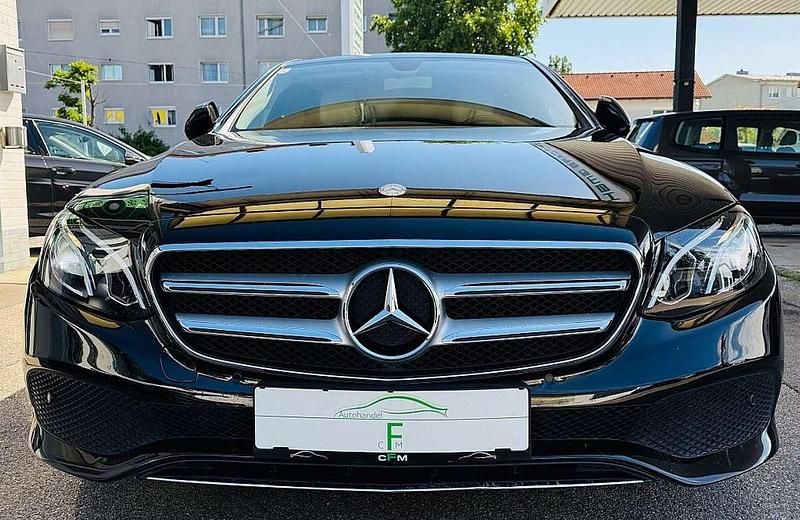 Gebraucht Mercedes E350 258 PS (189 kW) 2016 Schwarz Limousine
