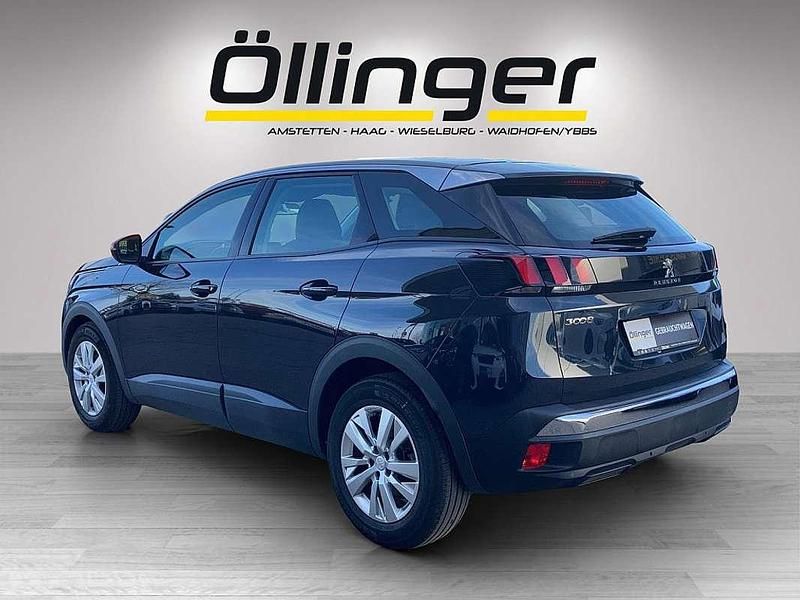 Gebraucht Peugeot 3008 Active 131 PS (96 kW) 2019 Grau SUV