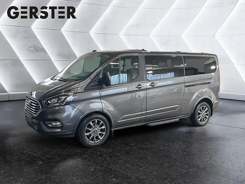 Grau Gebraucht 2020 Ford Tourneo Custom Titanium Van | € 35.590 (Etwas zu teuer) - Bild 1/4