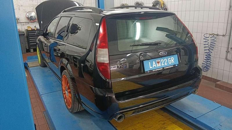 Gebraucht Ford Mondeo ST 226 PS (166 kW) 2002 Kombi