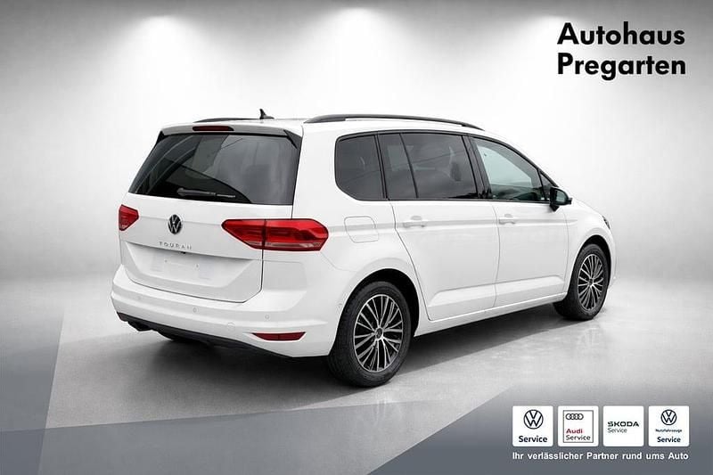 Neu VW Touran 150 PS (110 kW) 2025 Weiß Van / Kleinbus