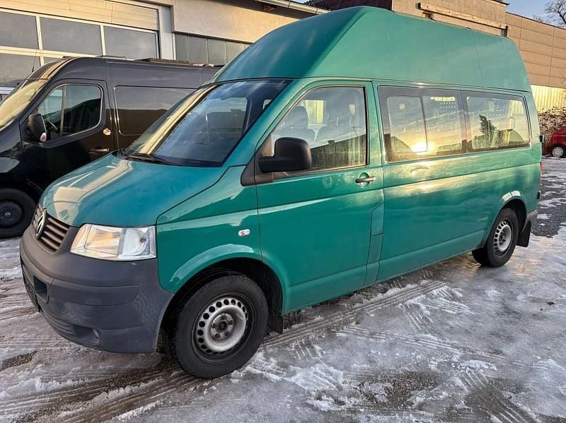 Grün Gebraucht 2008 VW Caravelle Van / Kleinbus | € 7.900 - Bild 1/4