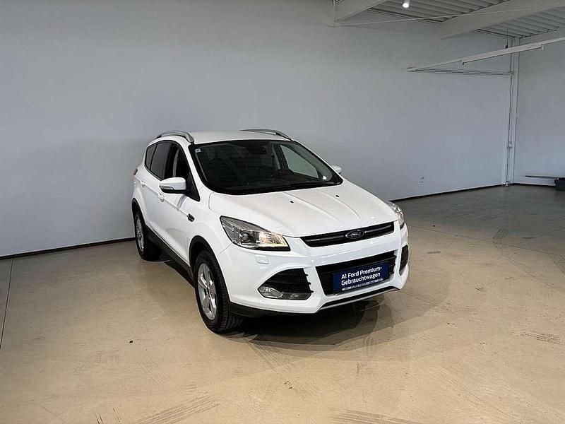 Weiß Gebraucht 2015 Ford Kuga Trend SUV | € 13.900 (Teuer) - Bild 1/4