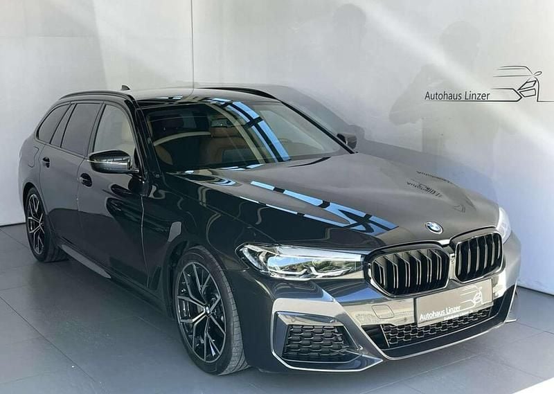 Gebraucht BMW 520 M Sport 190 PS (139 kW) 2022 Grau Kombi