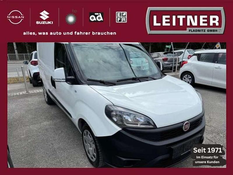 Weiß Gebraucht 2019 Fiat Doblò Van / Kleinbus | € 7.999 (Teuer) - Bild 1/4