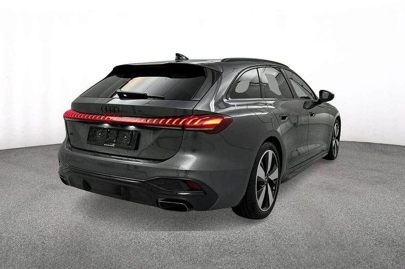 Gebraucht Audi A5 Ambiente 204 PS (150 kW) 2025 Grau Kombi