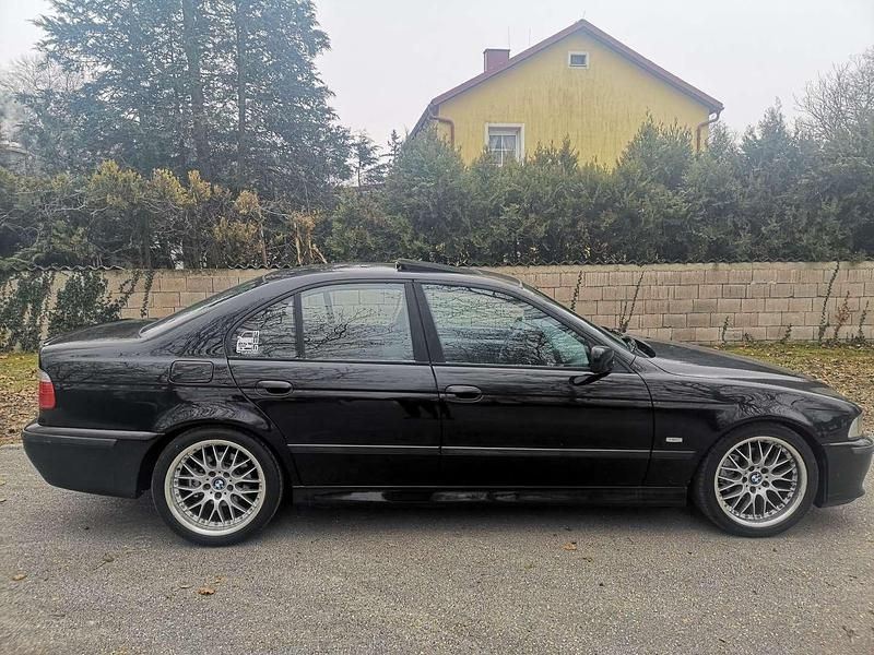 Gebraucht BMW 525 M Sport 163 PS (119 kW) 2002 Schwarz Limousine