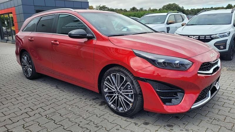 Neu Kia Ceed Sportswagon GT-Line 140 PS (102 kW) 2025 Grau Kombi