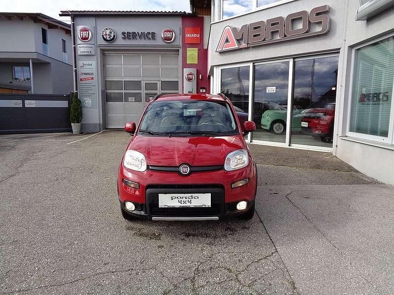 Gebraucht Fiat Panda 4x4 Rock 75 PS (55 kW) 2014 Rot Kleinwagen