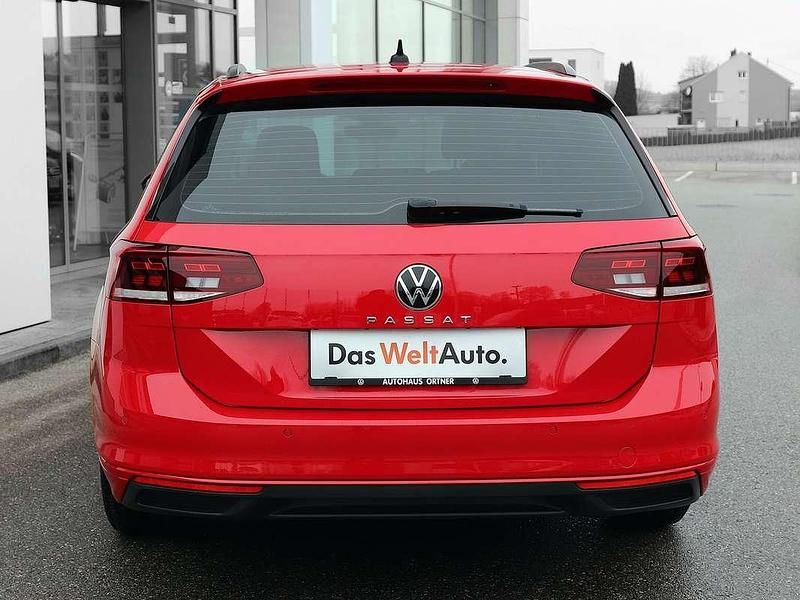 Gebraucht VW Passat Business 122 PS (89 kW) 2023 Mittelrot  normal Kombi