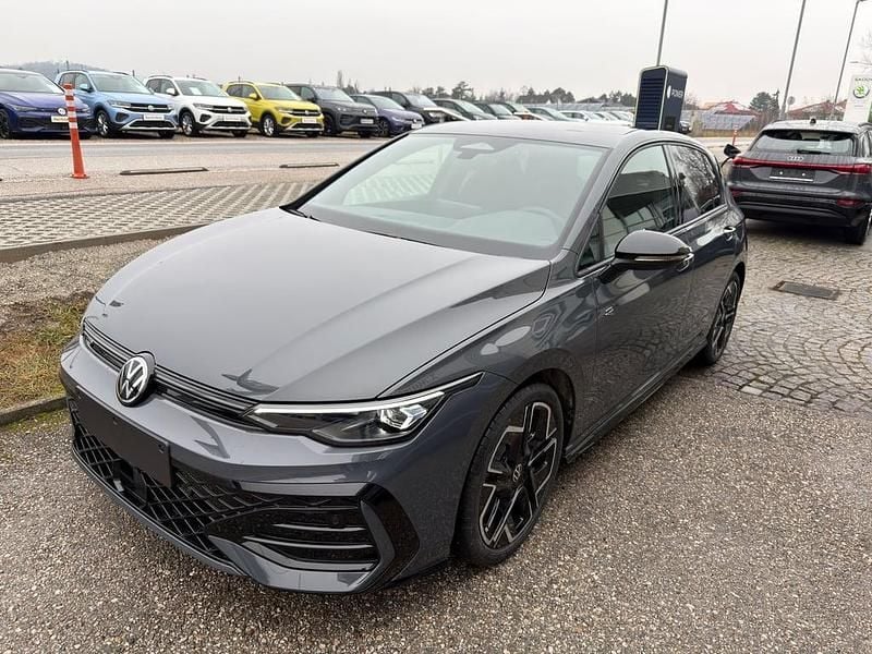 Neu VW Golf VIII Sport 115 PS (84 kW) 2026 Mittelgrau  metallic