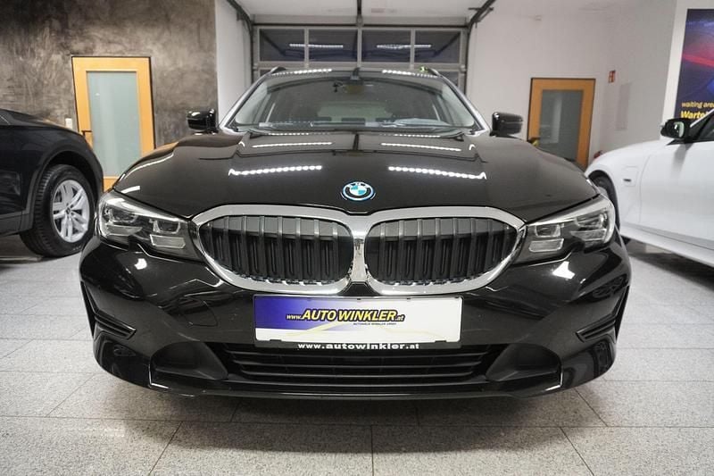 Gebraucht BMW 330e 292 PS (214 kW) 2021 Schwarz Kombi