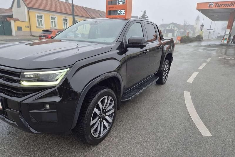 Gebraucht VW Amarok Aventura 241 PS (177 kW) 2024 Schwarz Abholung