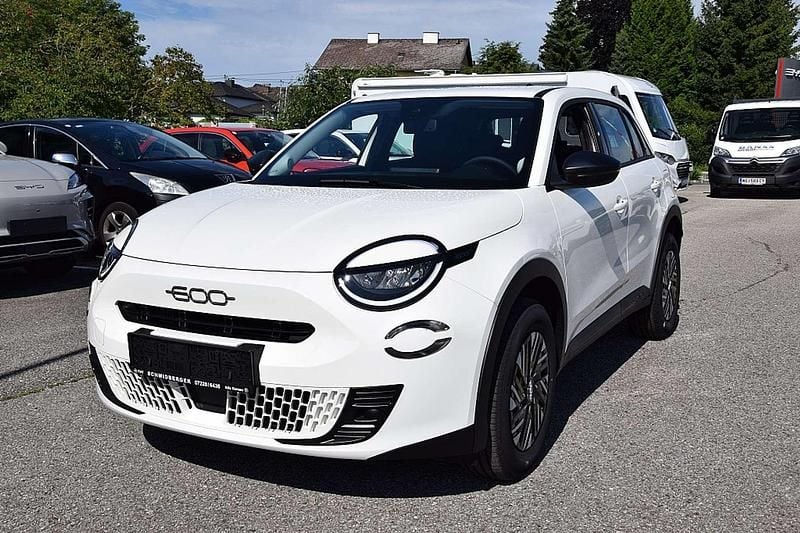 Weiß Neu 2025 Fiat 600 SUV | € 20.990 (Superpreis) - Bild 1/4